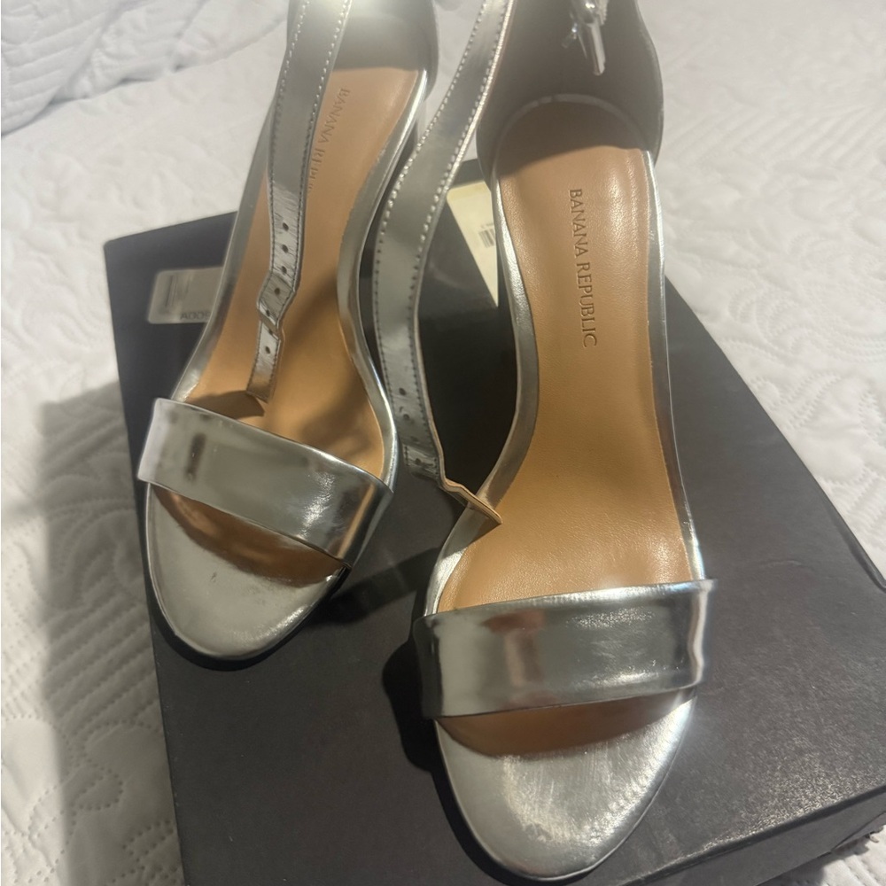 Banana Republic Metallic Silver Heels